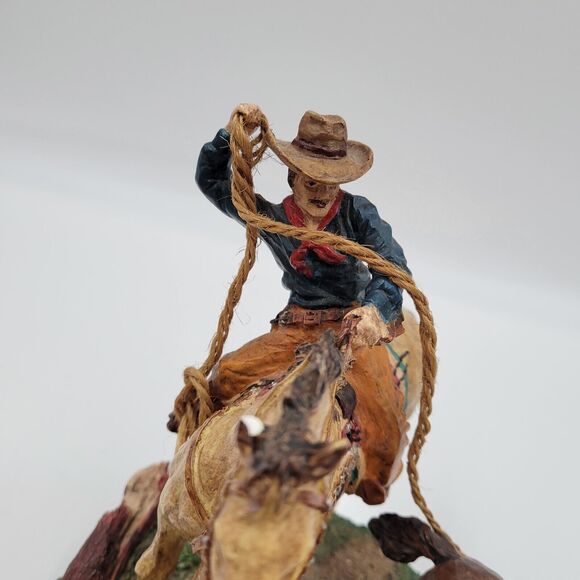 Russ Berrie Ceramic Figure on Base - Cowboy Trails Last Round-Up 14624 READ - Picture 15 of 16